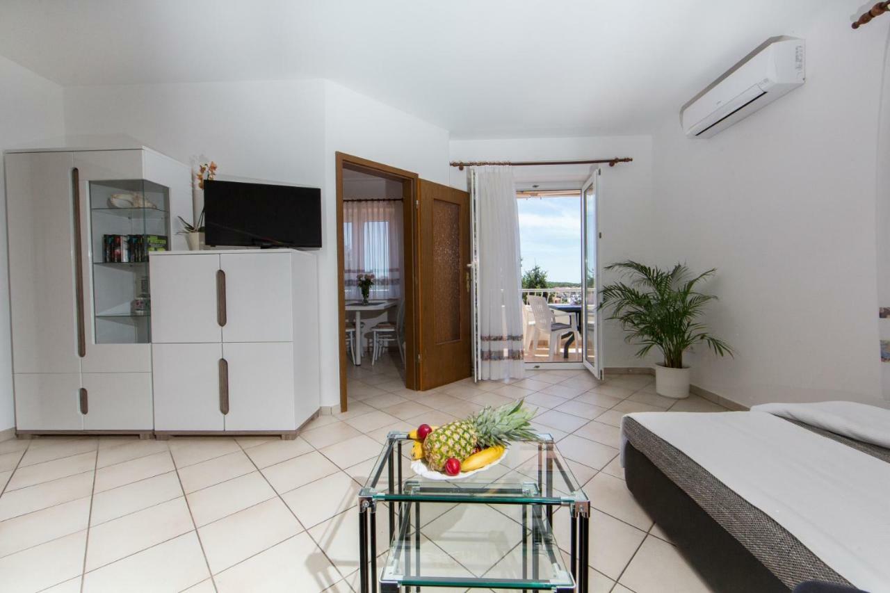 Apartments Sanmichel Пула Екстериор снимка