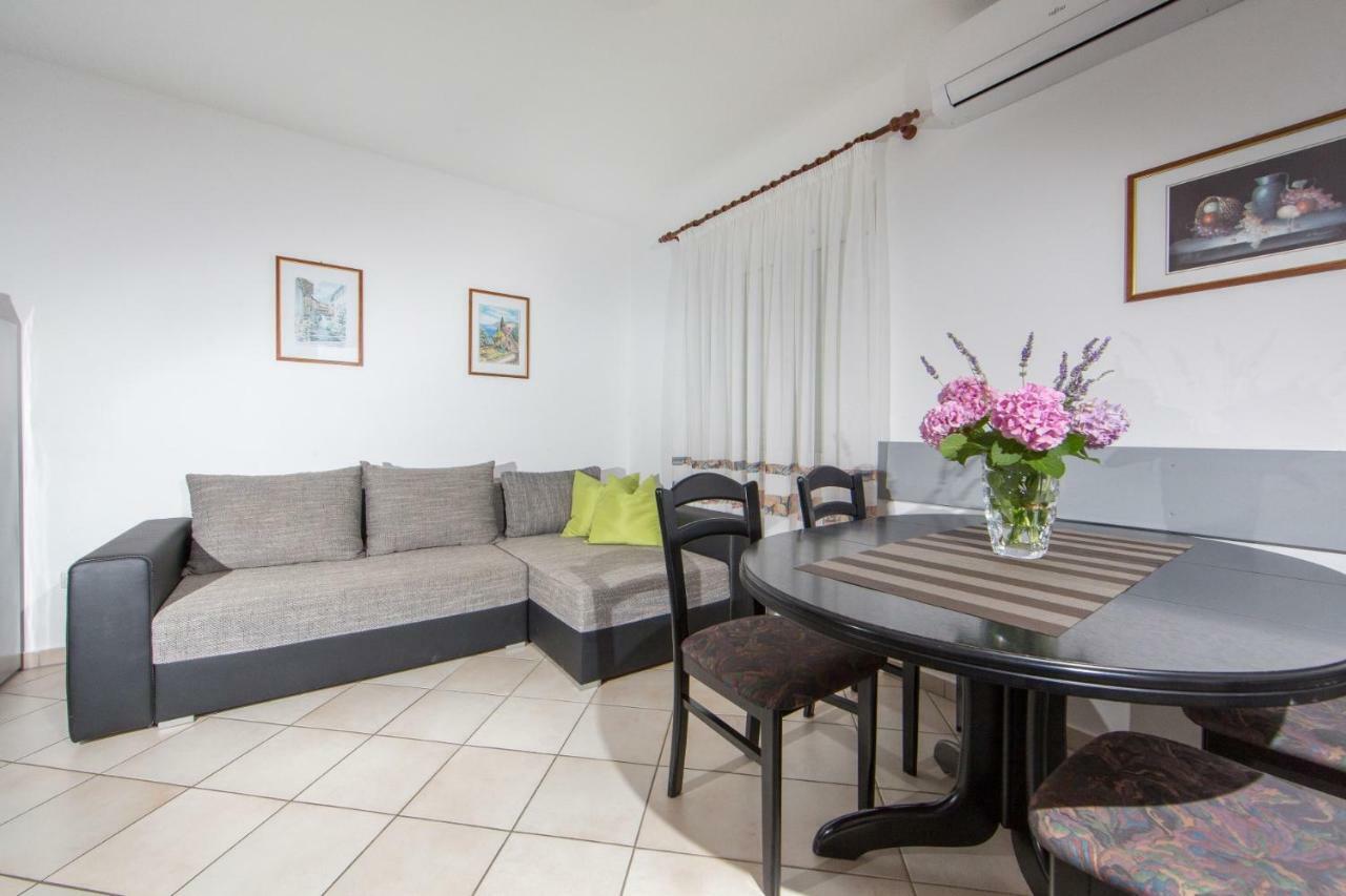 Apartments Sanmichel Пула Екстериор снимка