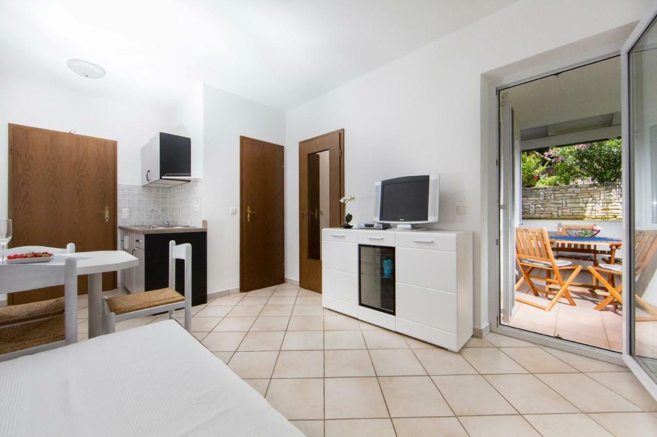 Apartments Sanmichel Пула Екстериор снимка