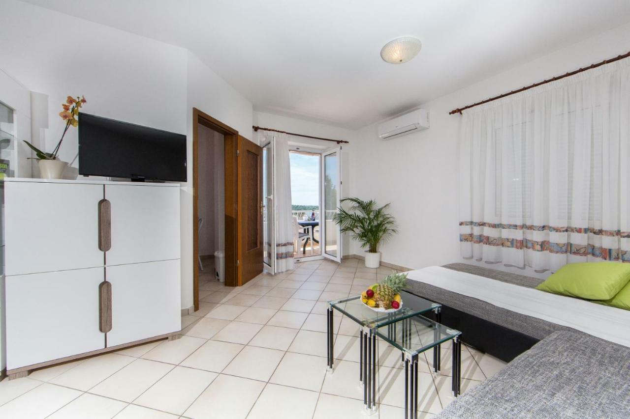 Apartments Sanmichel Пула Екстериор снимка